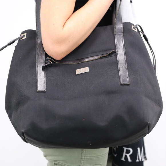 Gucci Handbags - Gucci shoulder bag